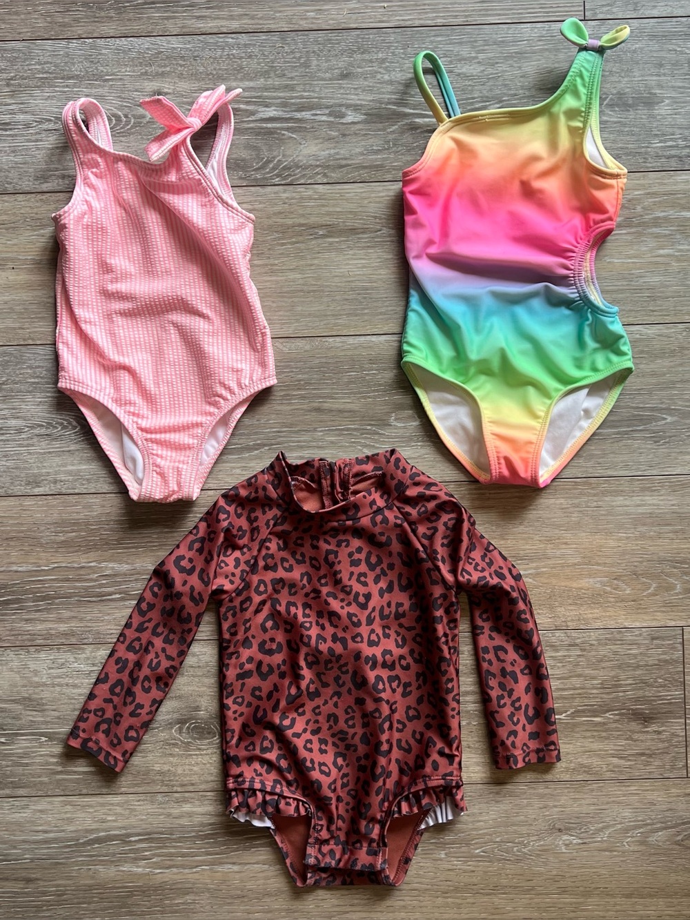 Set of 3 Assorted 2T Swimsuits 🐆🌈💕